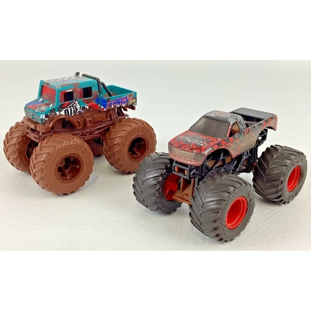 Hot Wheels Monster Trucks Northern Nightmare Mercedes-Benz Unimog Diecast 1:64